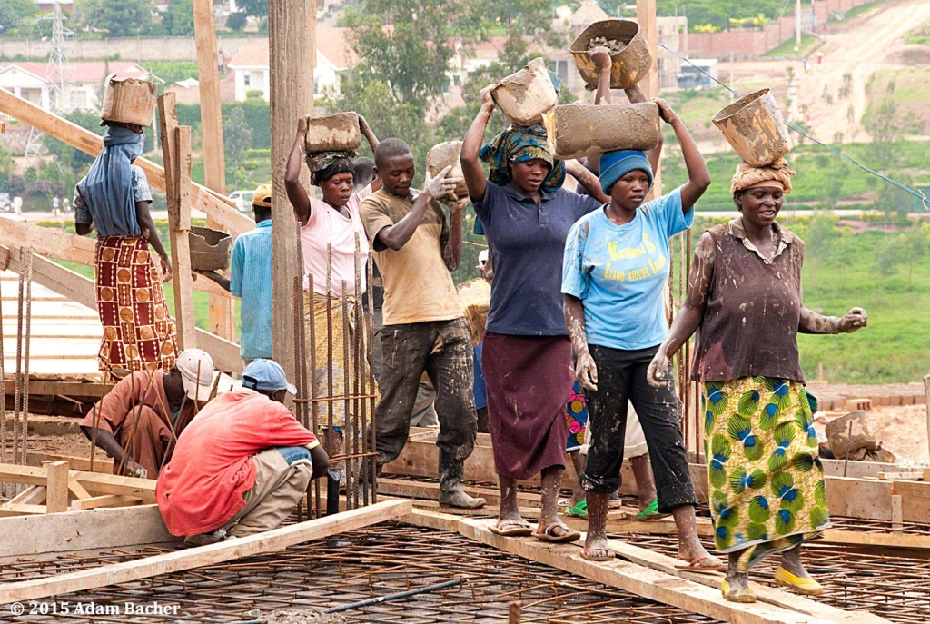 portland oregon editorial photographer - rwanda construction workers