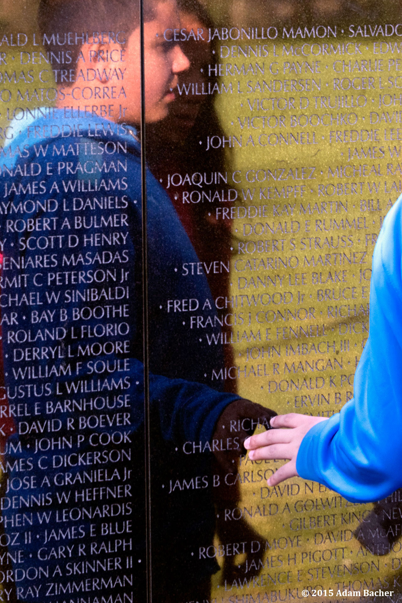 vietnam-memorial-Washington_DC-2015-04-24-123 portland oregon editorial photographer at vietnam war memorial, washington D.C.